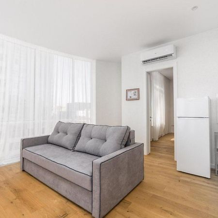 Gagarin Plaza Design Apartment 敖德萨 外观 照片