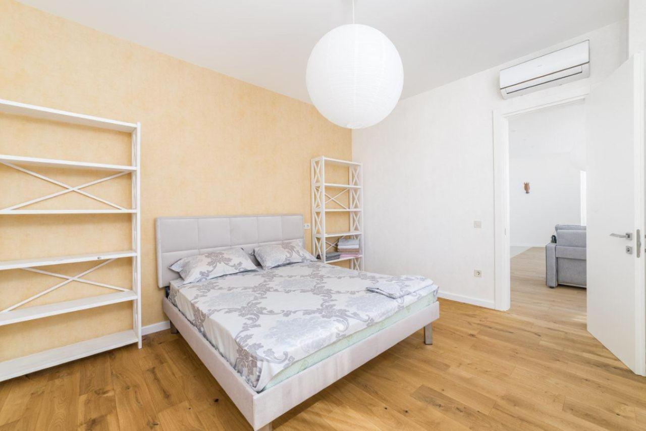Gagarin Plaza Design Apartment 敖德萨 外观 照片